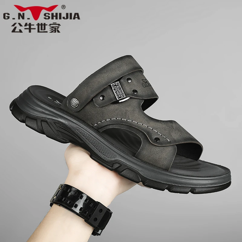 公牛世家2025新款爆款款网红夏季凉鞋开车两用休闲沙滩鞋