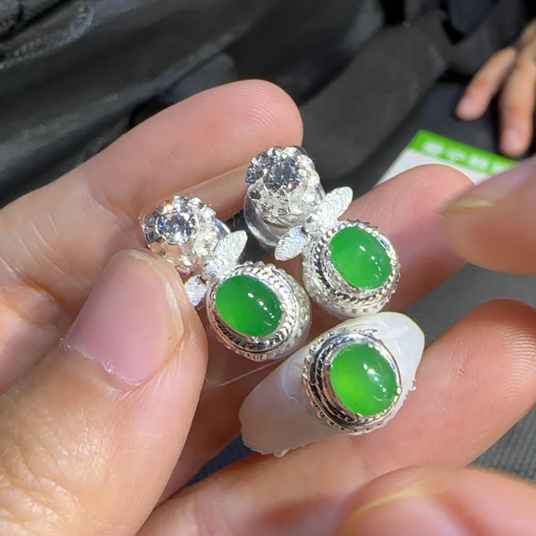 翡翠未镶嵌戒指翡翠