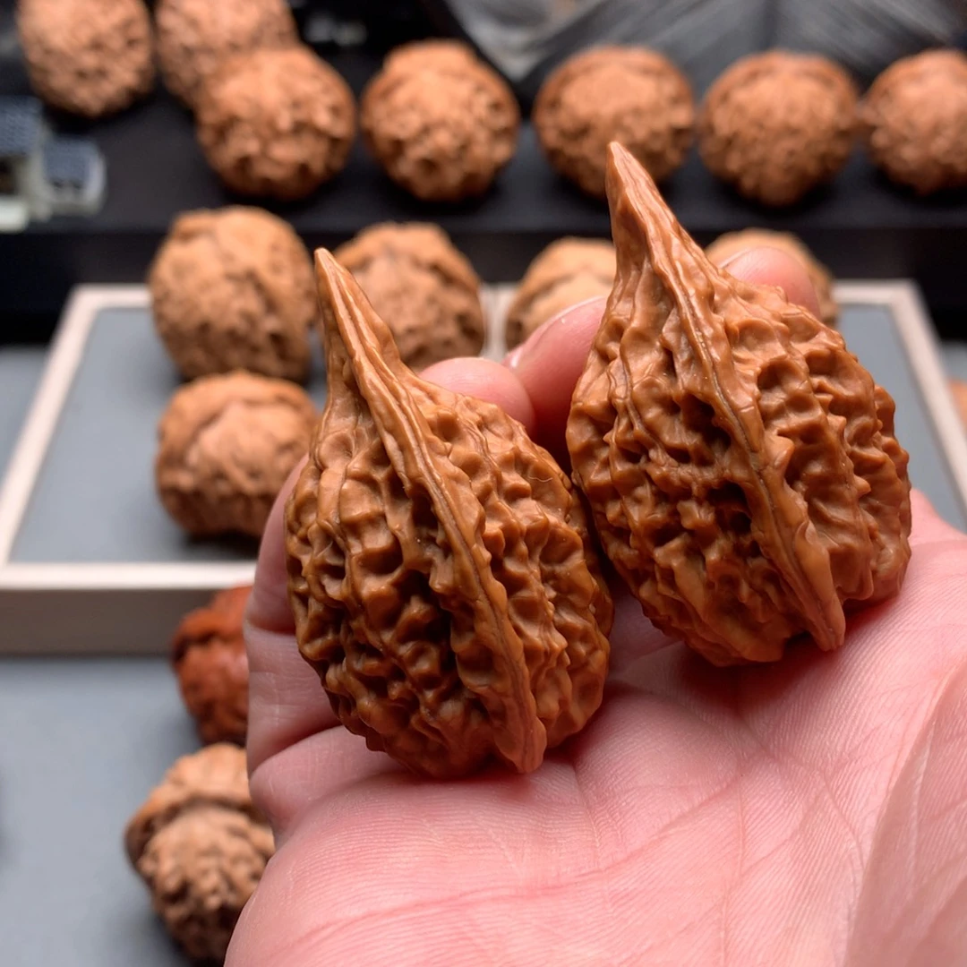 文玩核桃吊坠红缨枪