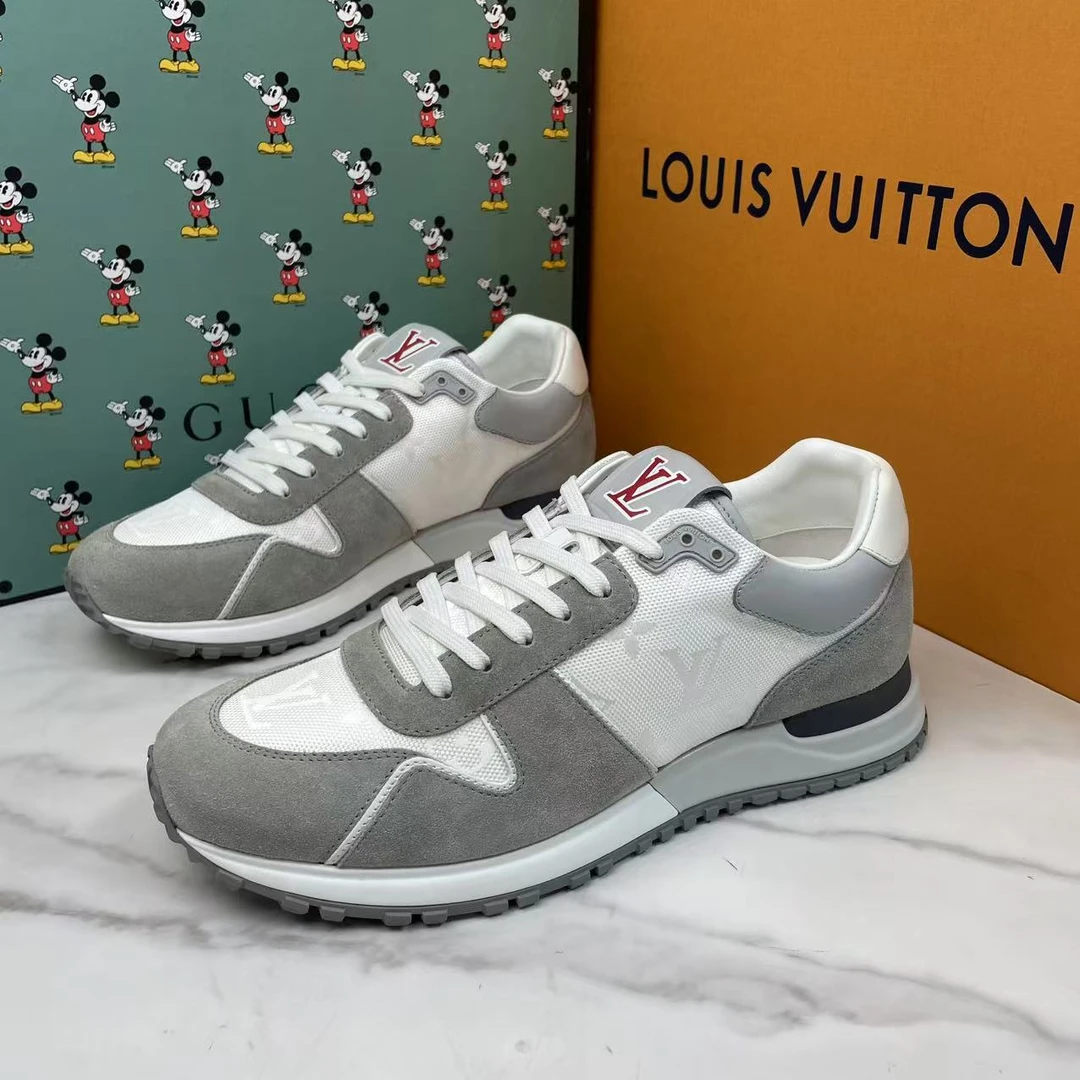 全新未使用 LouisVuitton/路易威登 白灰老花满印运动鞋 39.5码