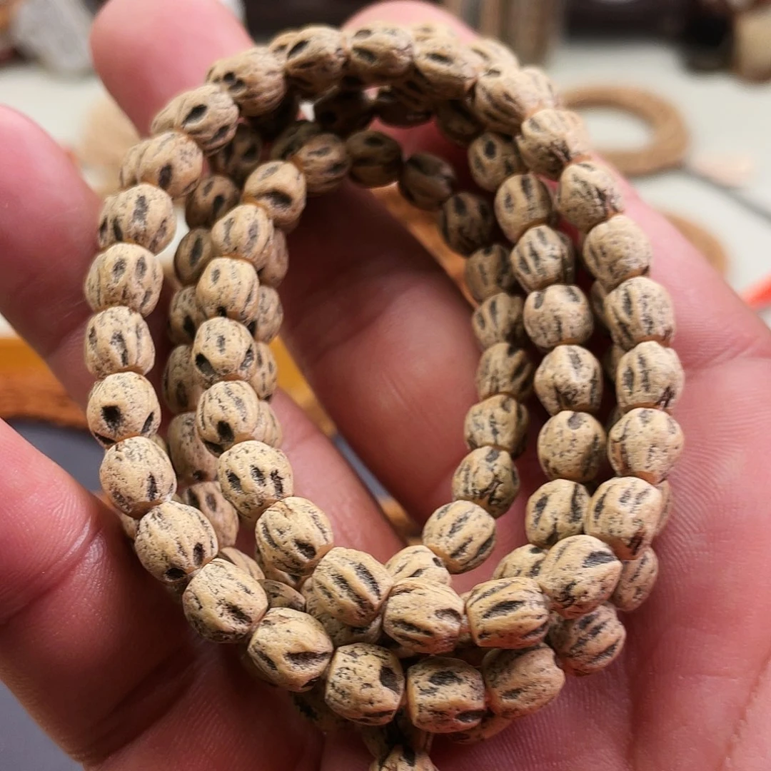 柏香籽/百香籽吊坠迪***曼