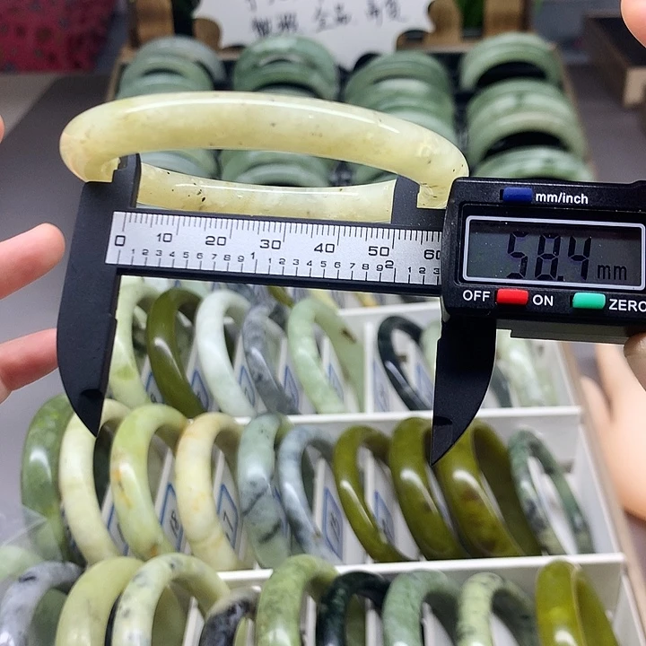 未镶嵌蛇纹石玉手镯24