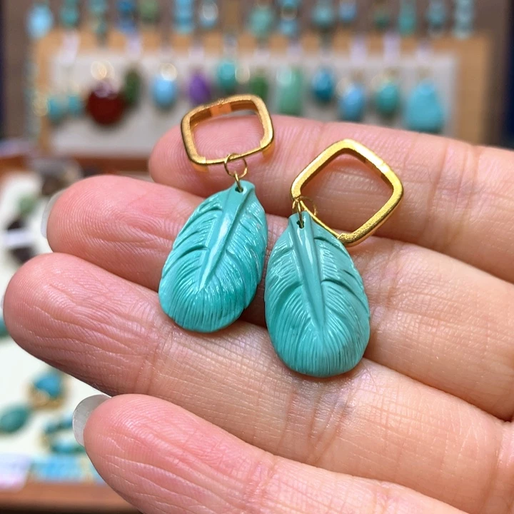 绿松石18K金镶嵌耳饰