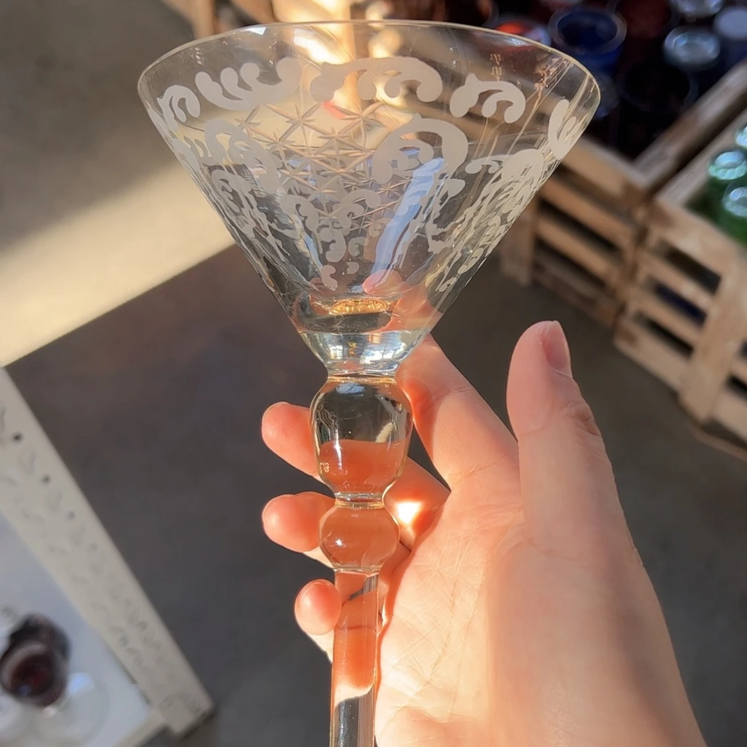 水晶玻璃高脚款微瑕一个