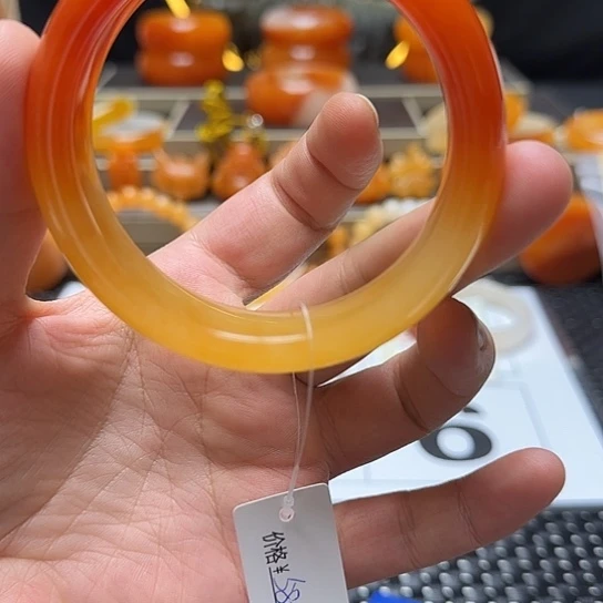 石英质玉（黄龙玉）未镶嵌手镯兰****后
