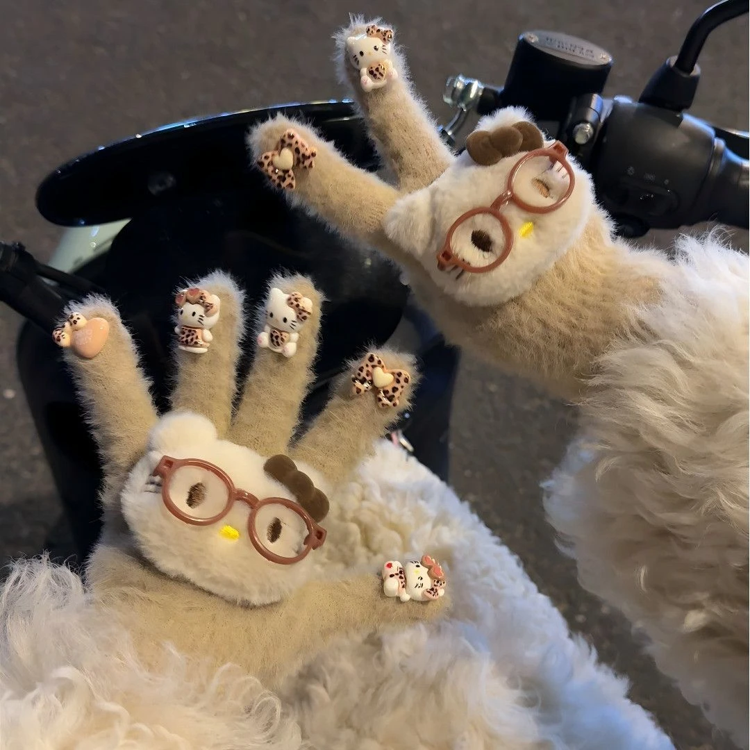 新款可爱kitty奶呼呼毛茸茸猫咪手套秋冬季保暖学生户外骑行手套P