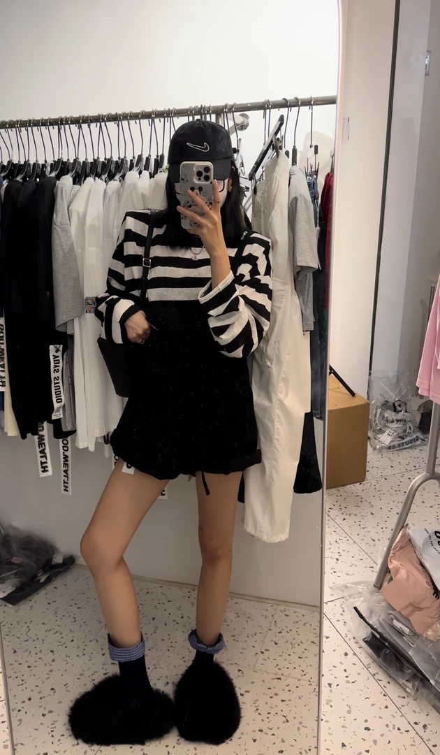 ▪️现货·韩国正版减龄时尚背带连体短裤大版型