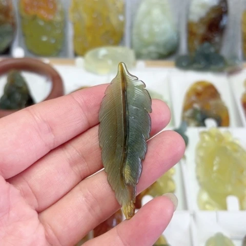 未镶嵌蛇纹石玉吊坠(不含链)