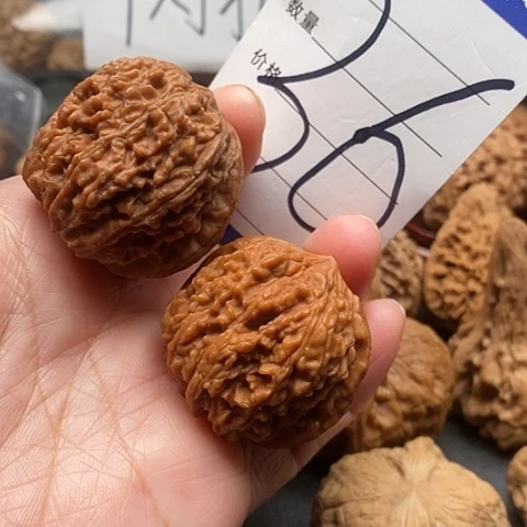 桃核吊坠A*俊核桃的营养