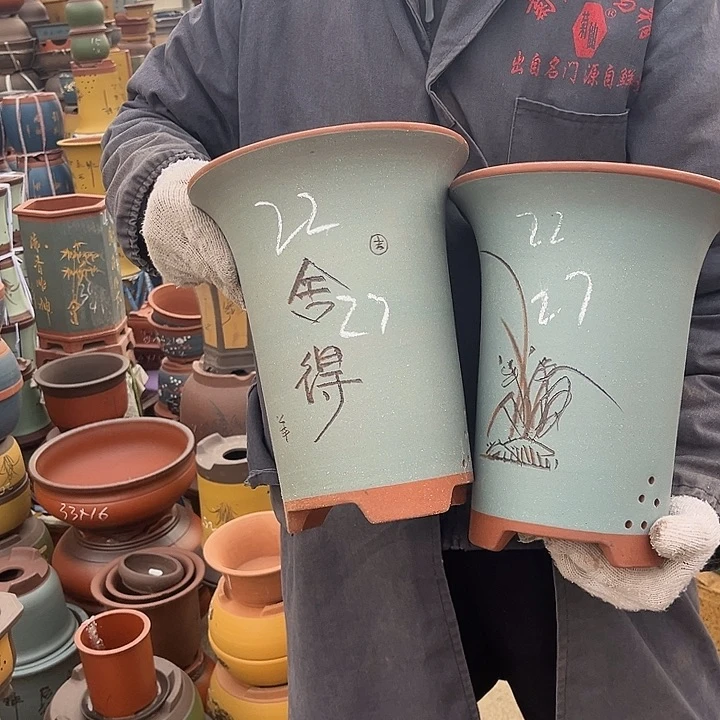 紫砂紫砂花盆和一