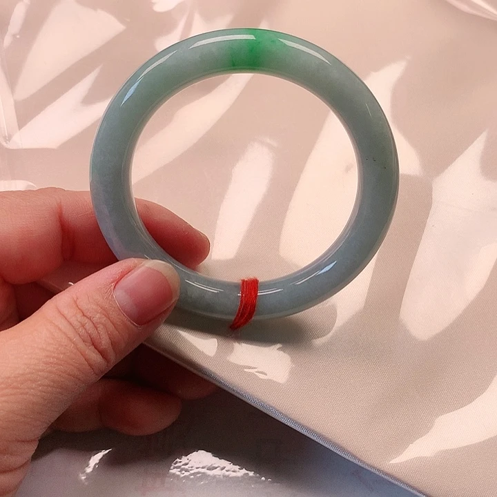 翡翠手镯未镶嵌翡翠105