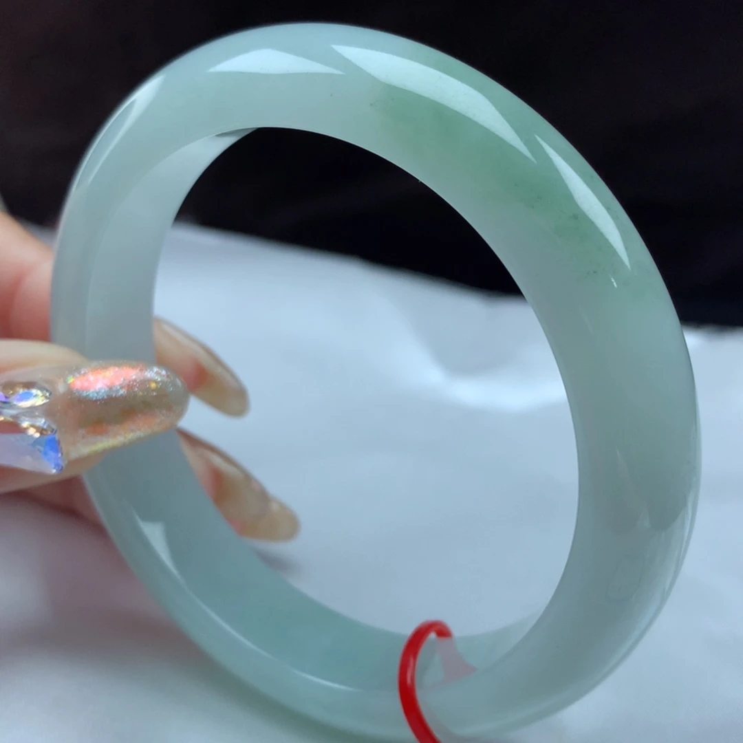 翡翠手镯（圆镯）未镶嵌96730，