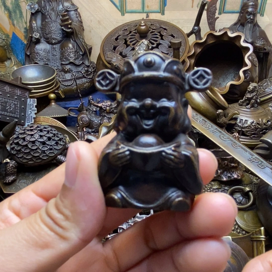 铜器摆件做工精良