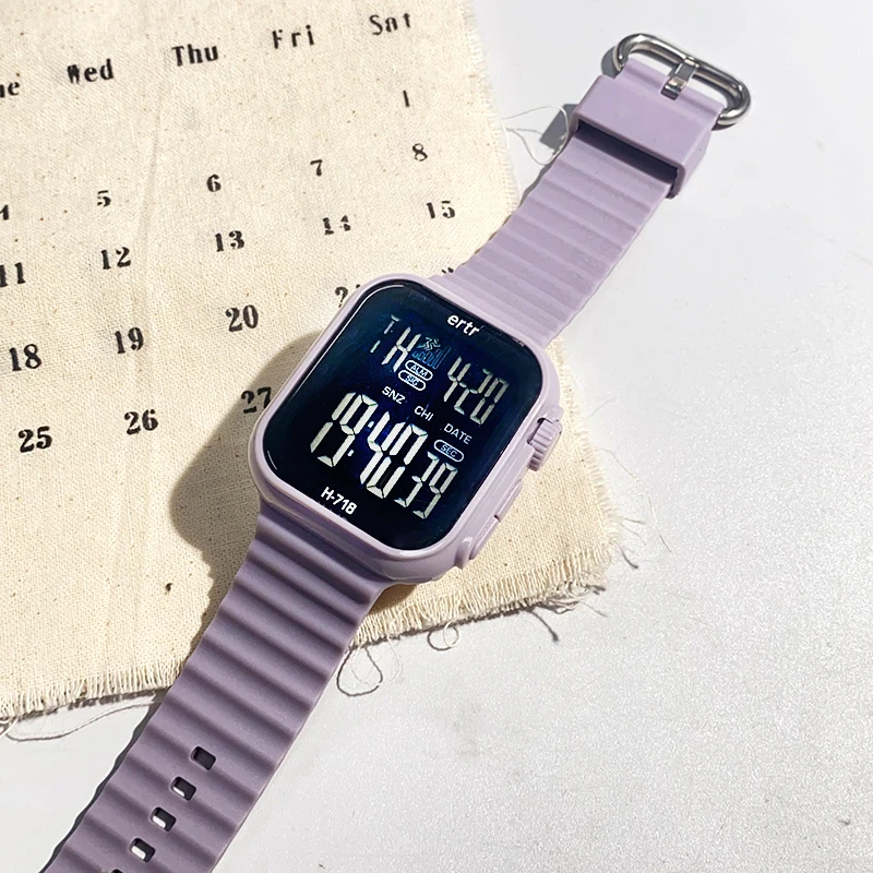 方形高颜值初中生手表女孩女款中学生防水初高中生女生儿童电子表