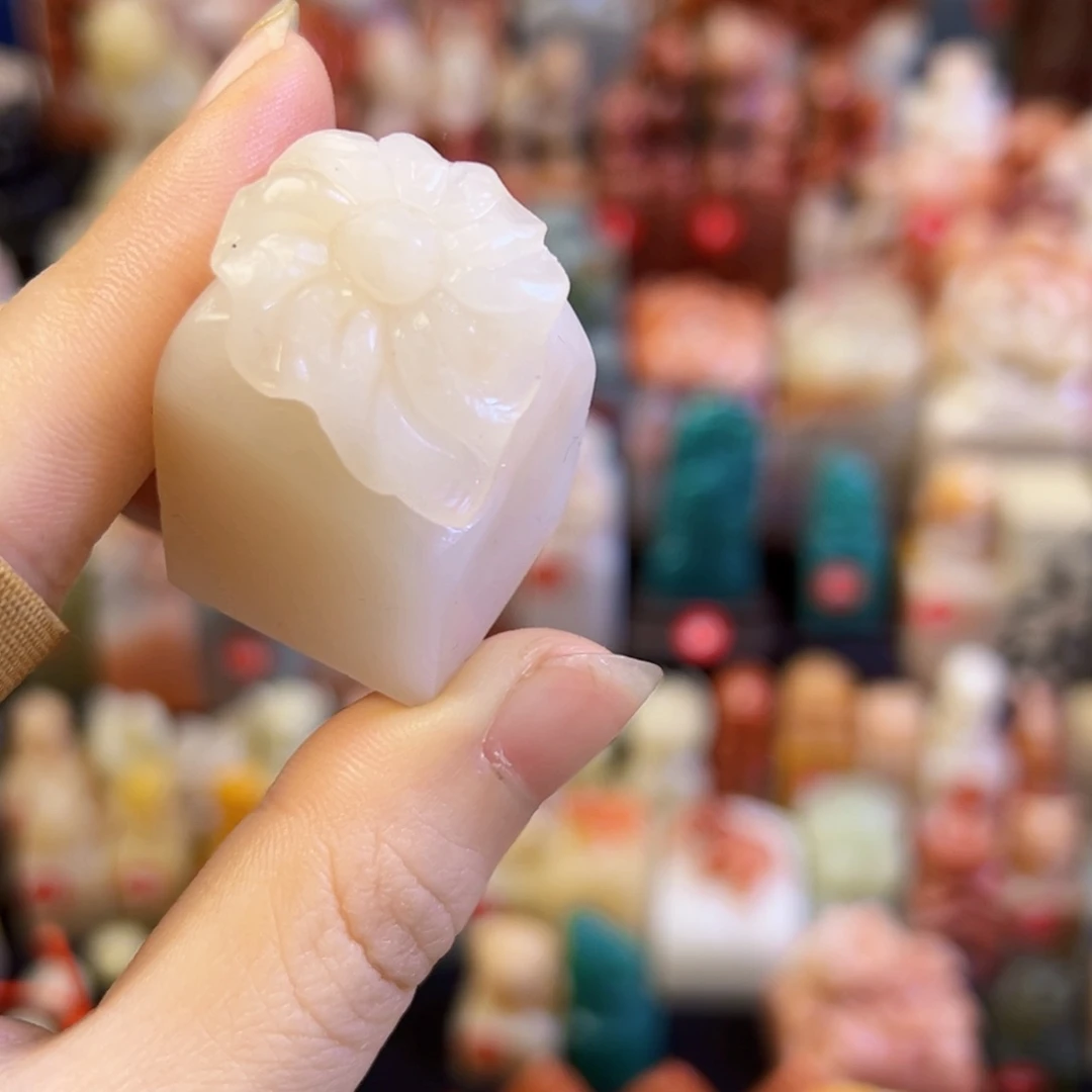 昌化石印石是****呀手工篆刻