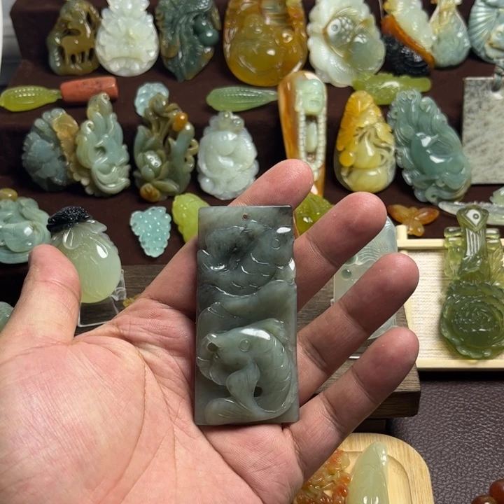 蛇纹石玉合金颈饰