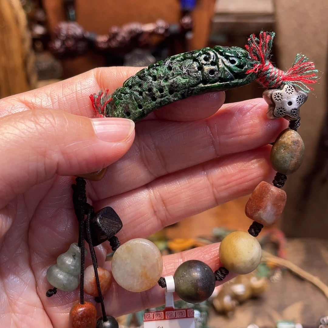【闪购商品】吊坠(赠链)未镶嵌翡翠