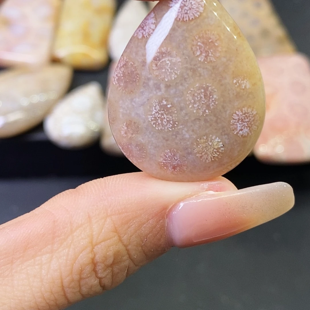 硅化玉颈饰合金甜****f