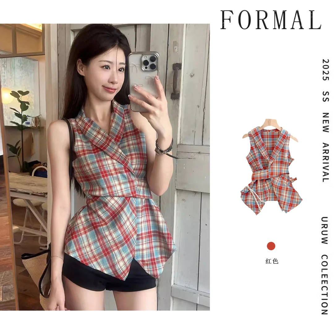 气质挂脖露肩背心女夏季新款设计感复古格纹V领收腰显瘦无袖上衣