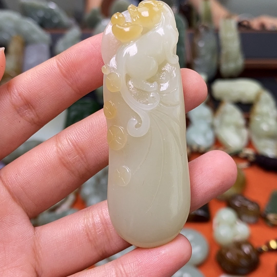 颈饰未镶嵌和田玉