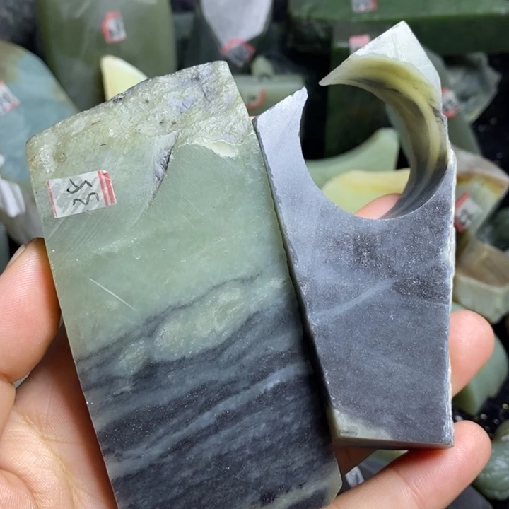 和田玉未镶嵌挂件