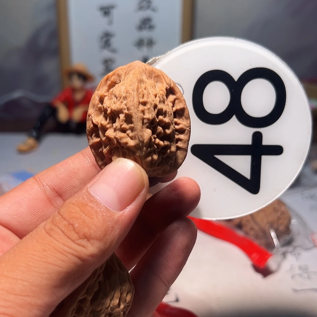 。***。文玩核桃，白色48号