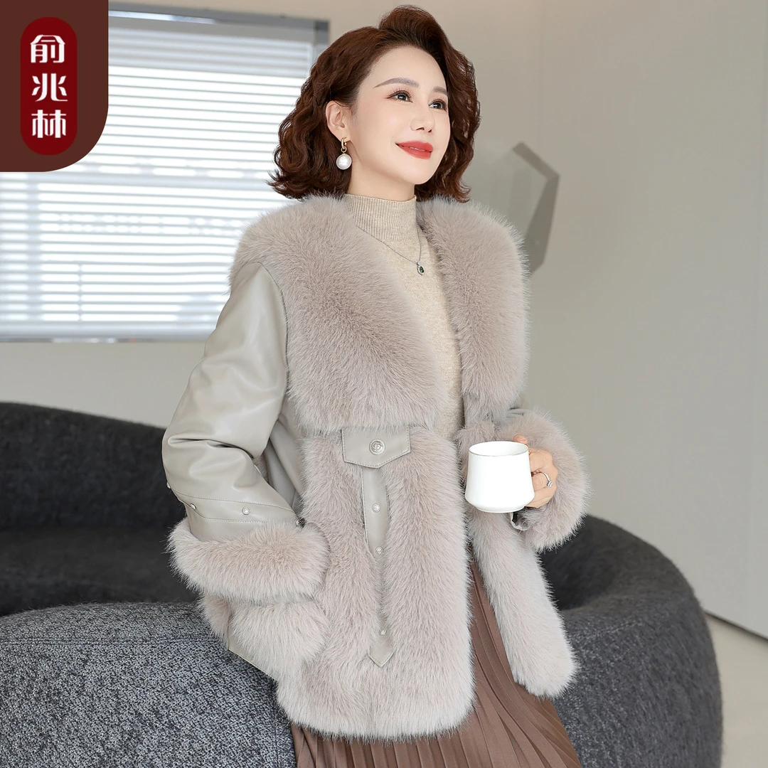 50多岁妈妈秋装水貂绒外套女洋气时尚中老年女装秋冬皮毛一体皮草