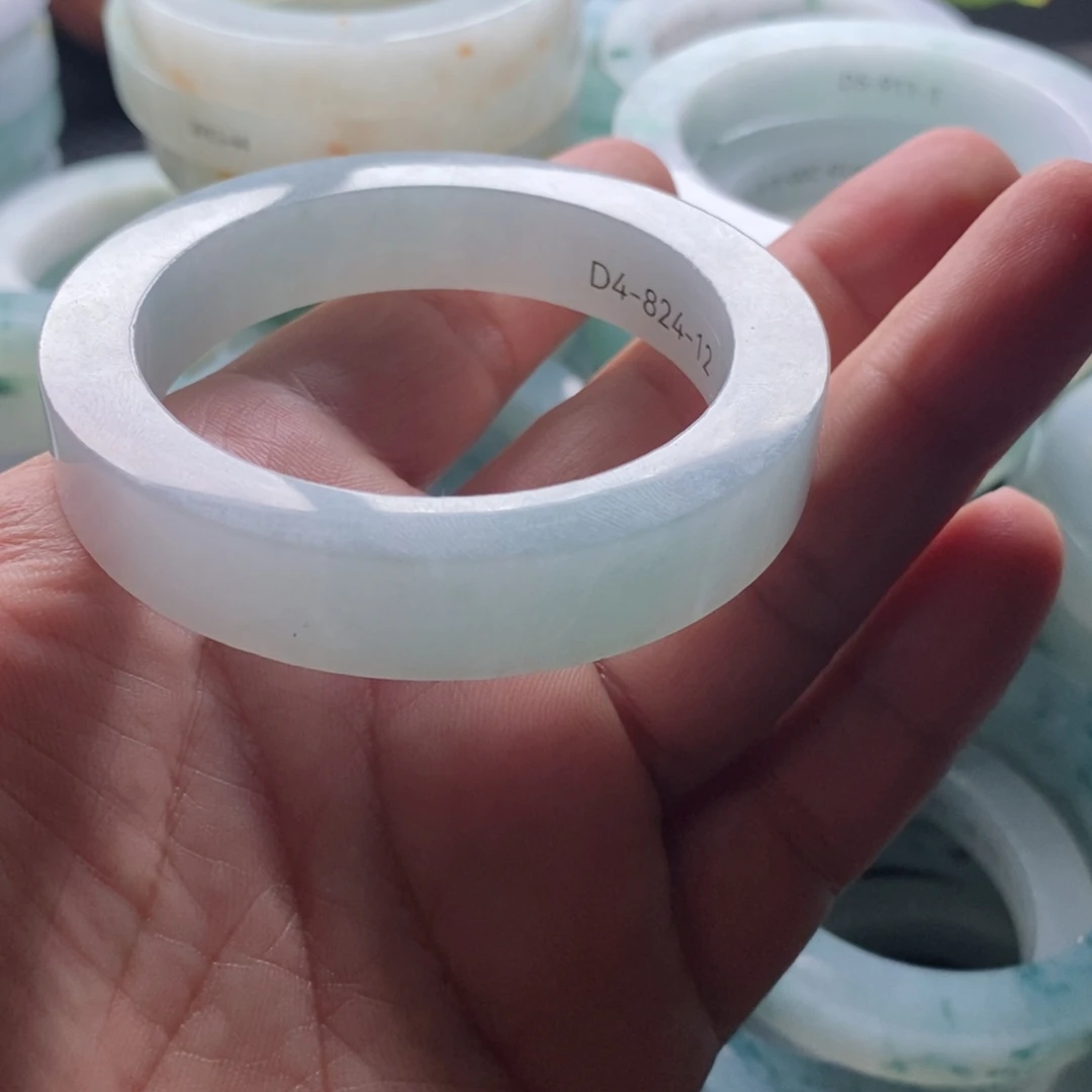 银***杏定制翡翠未镶嵌手鋾