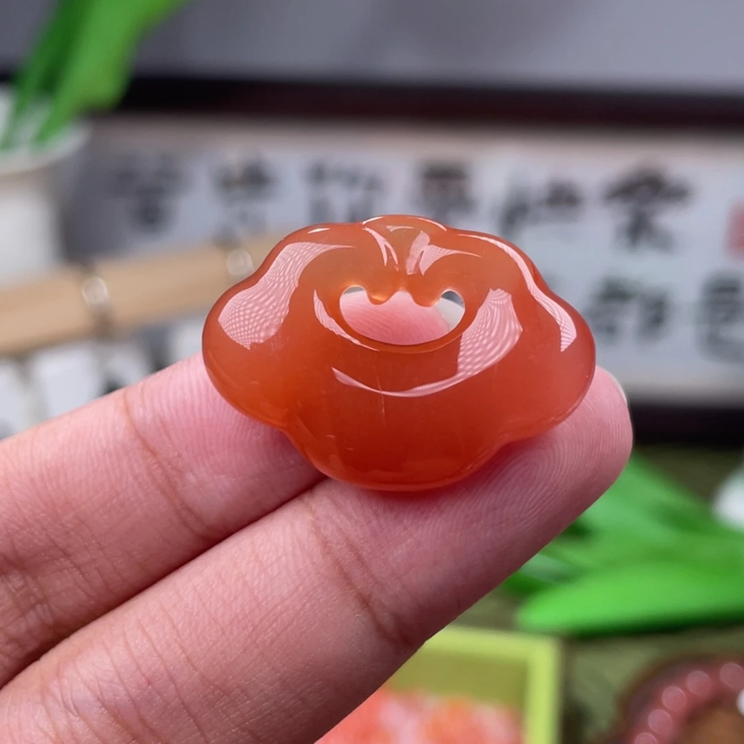 未镶嵌南红玛瑙挂件如意锁