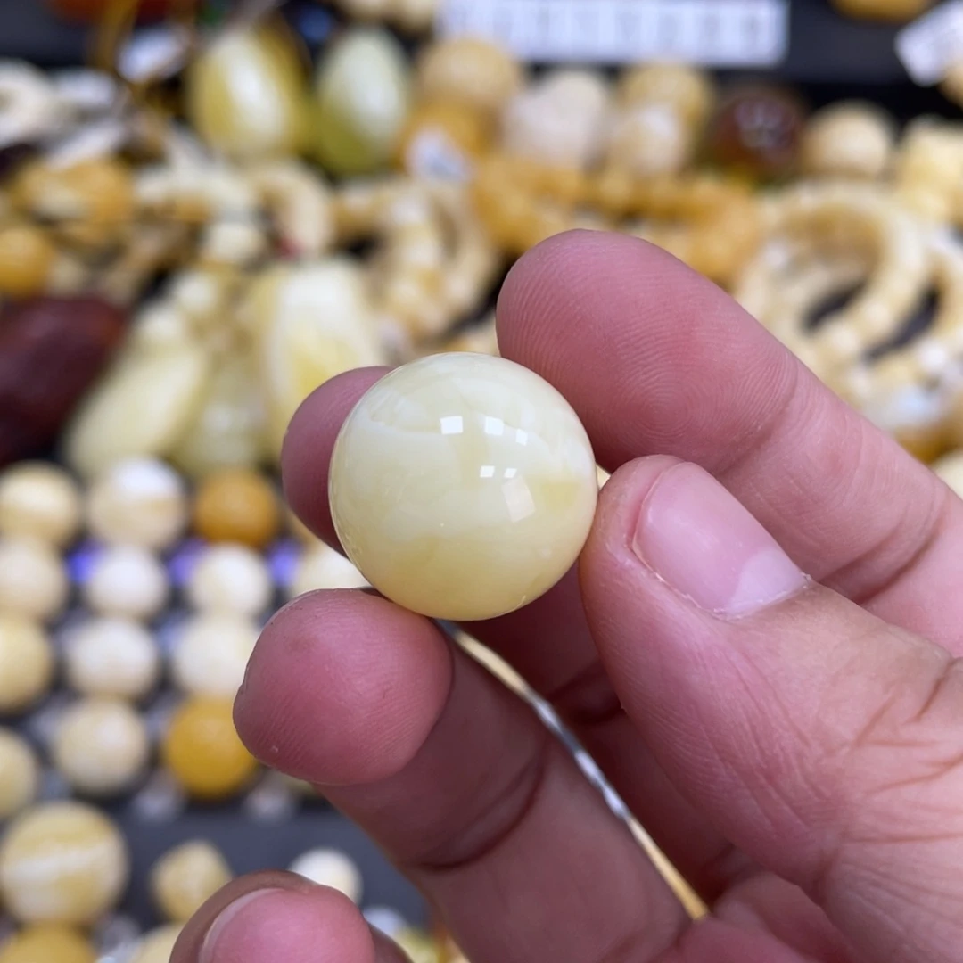 未镶嵌琥珀裸石17.8mm