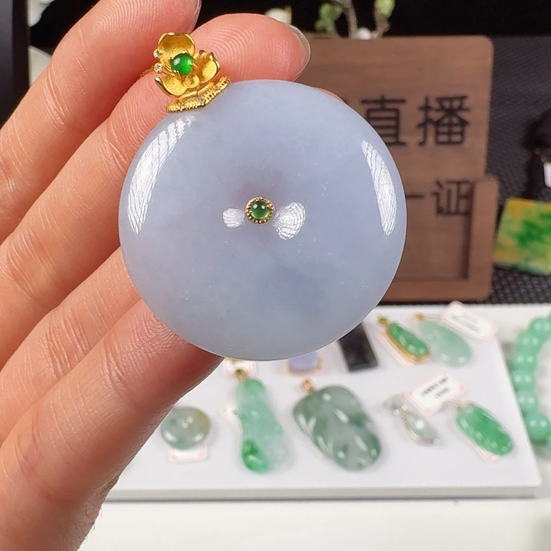 翡翠18K金镶嵌颈饰