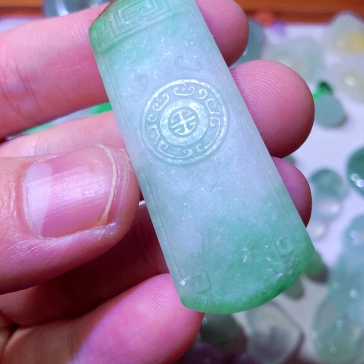 定制翡翠未镶嵌天然a货翡翠