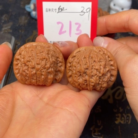 吊坠文玩核桃文玩了吗