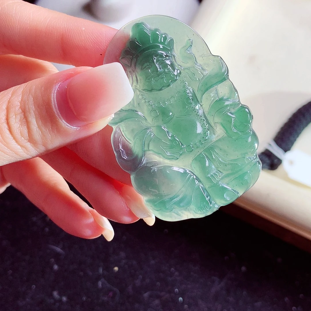 颈饰未镶嵌翡翠天然