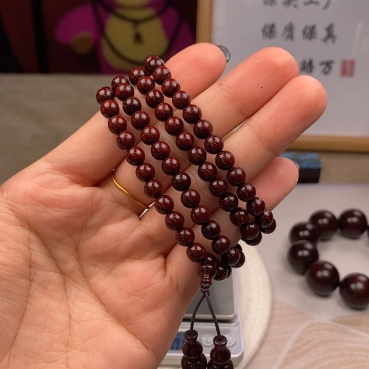 酋****檀香紫檀(小叶紫檀)