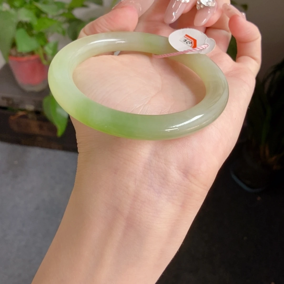 【闪购商品】和田玉手镯未镶嵌