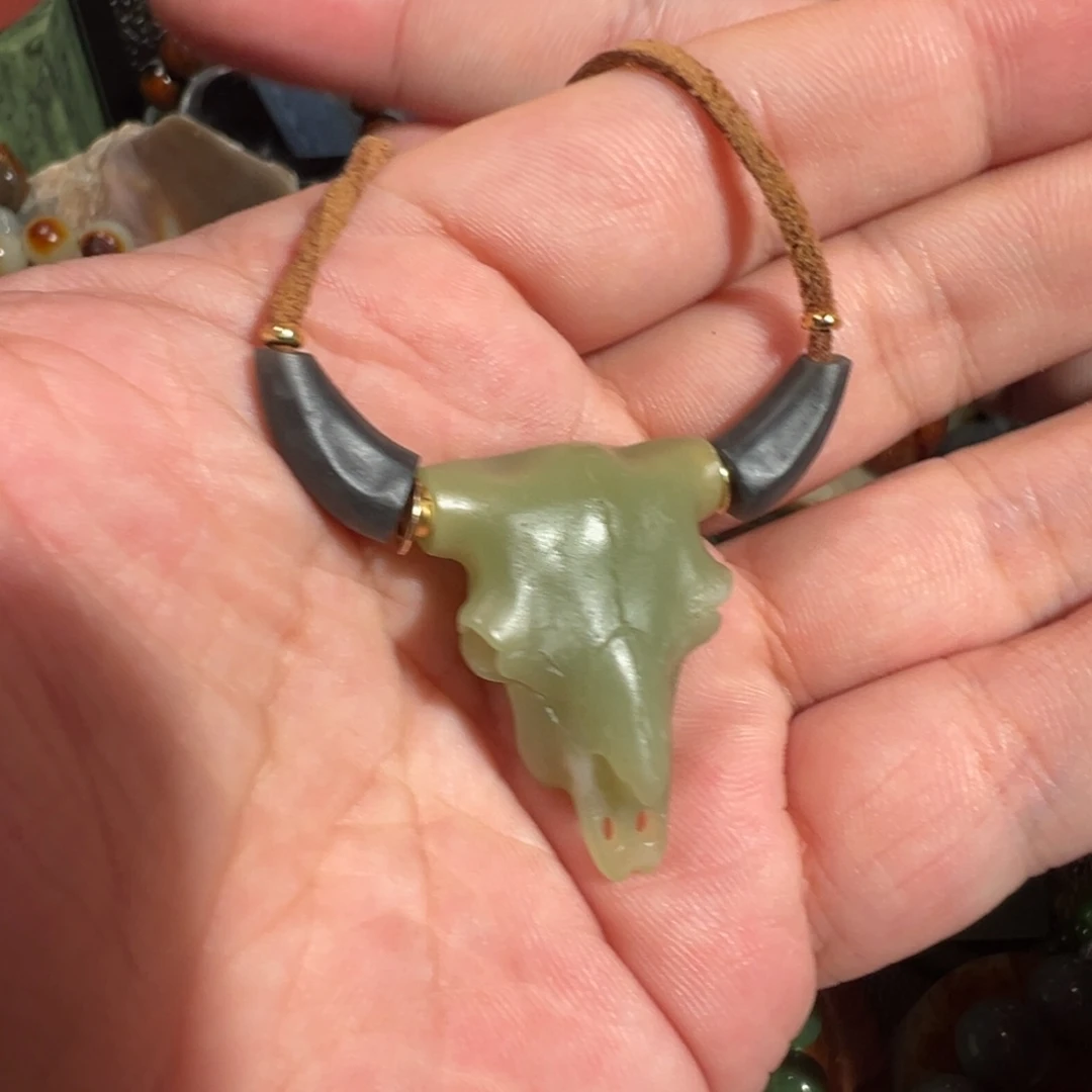 和田玉未镶嵌颈饰苏工精柔光牛骨头图腾青黄口+聚墨青花倍儿帅