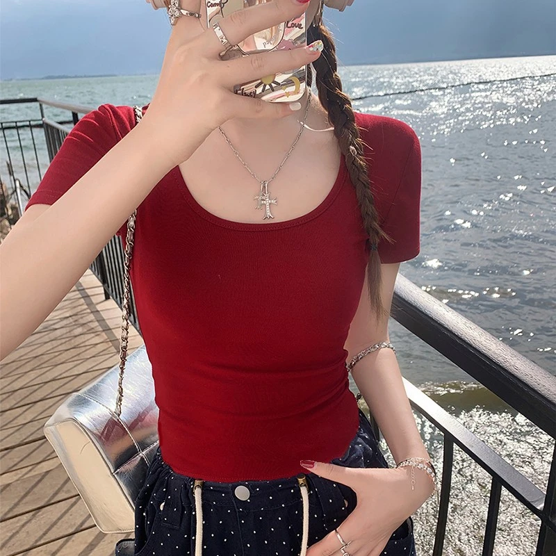 正肩短袖t恤女2025新爆款方领半袖白色内搭修身短款酒红显瘦上衣
