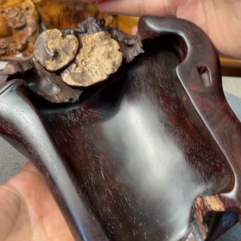 【闪购商品】小叶紫檀把件………………