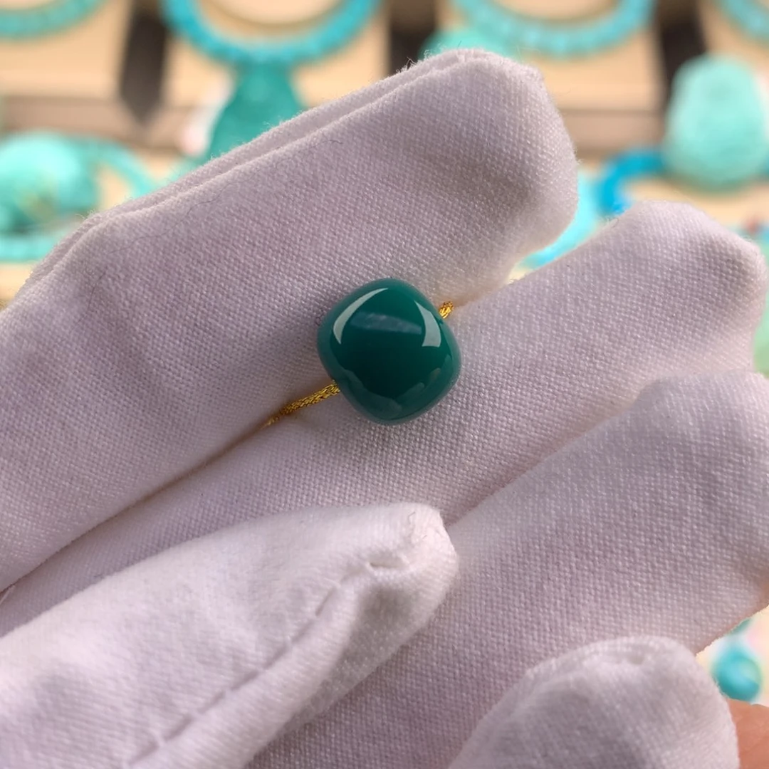 绿松石珠宝奇石未镶嵌9.9*8.8mm