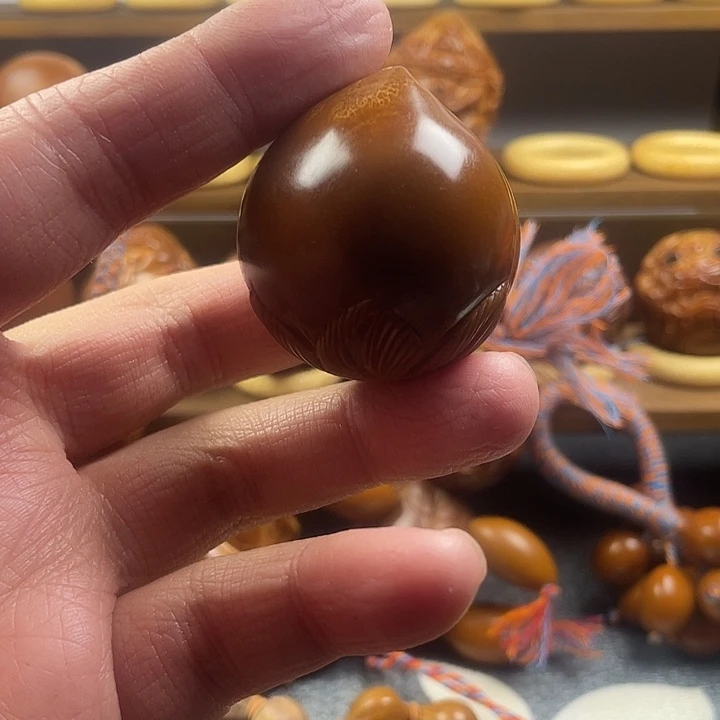 微***甜橄榄核手串桃子手把件