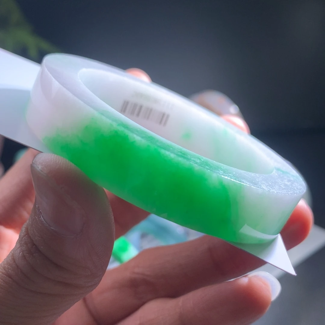 未镶嵌手镯定制翡翠