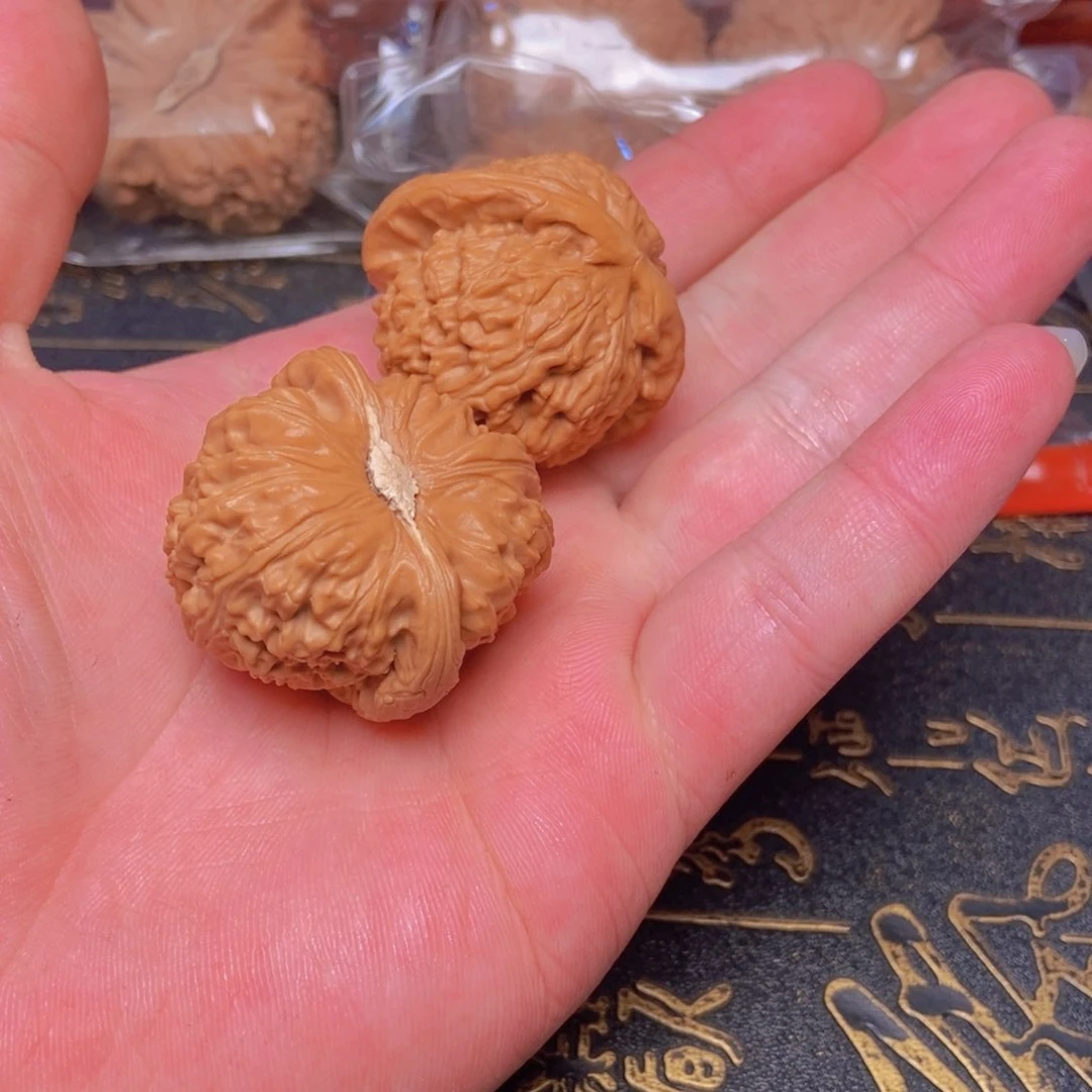 文玩核桃把件明*白狮子