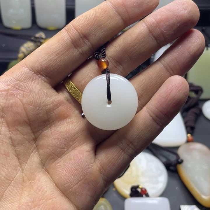 未镶嵌和田玉挂件