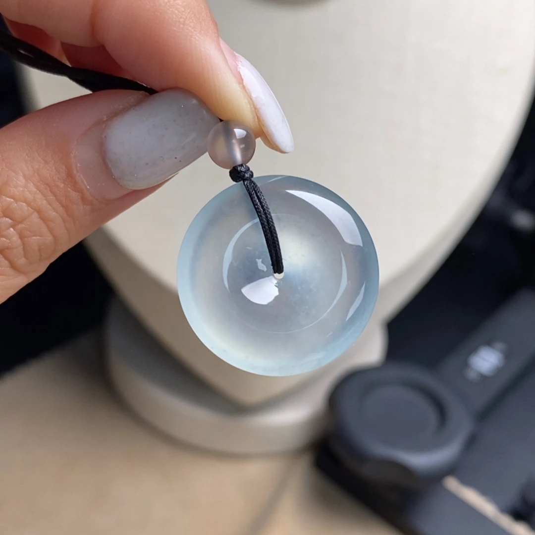 翡翠未镶嵌颈饰高冰淡晴冰透起光水润细腻雪花平安扣