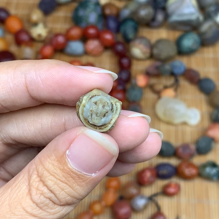 玛瑙/玉髓珠宝半成品未镶嵌革*