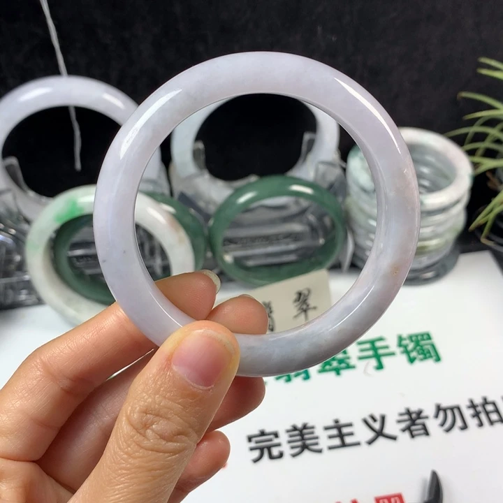 翡翠未镶嵌手镯53号。 56圈。