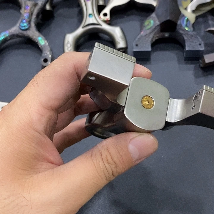 鑫***筑2940号瑕疵怒斩带多功能扳手