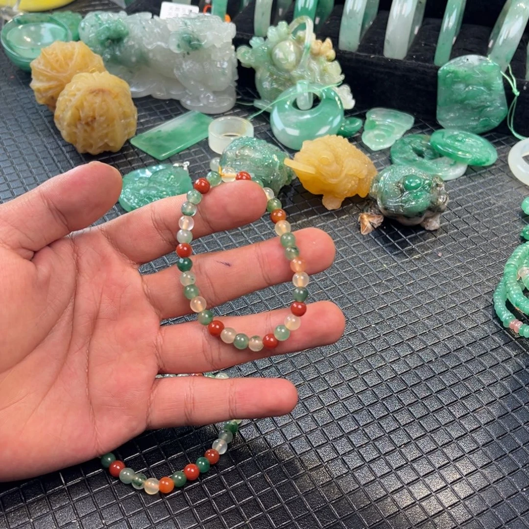 未镶嵌天然非洲翠非洲翠石英质玉（非洲翠）
