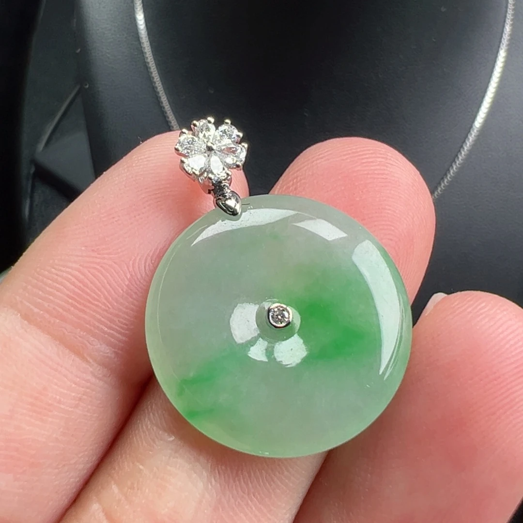 翡翠18K金镶嵌颈饰扣子20.6